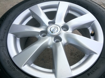 ขายล้อแม็กNISSAN ALMERA VL (รุ่นTOP) พร้อมยางปี13 4 ล้อ