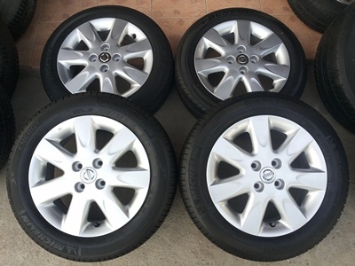 ขายล้อแม็กNISSAN March ขอบ15 พร้อมยาง ปี13 4 ล้อ