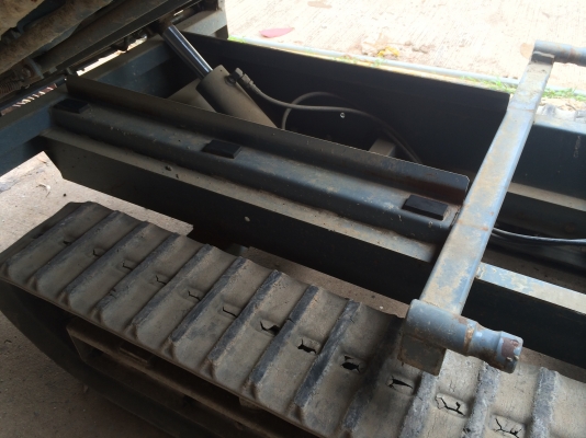 รถบรรทุกพืชเกษตร และงานก่อสร้าง