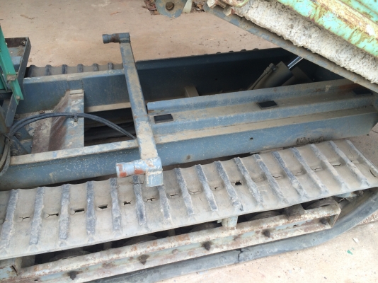 รถบรรทุกพืชเกษตร และงานก่อสร้าง