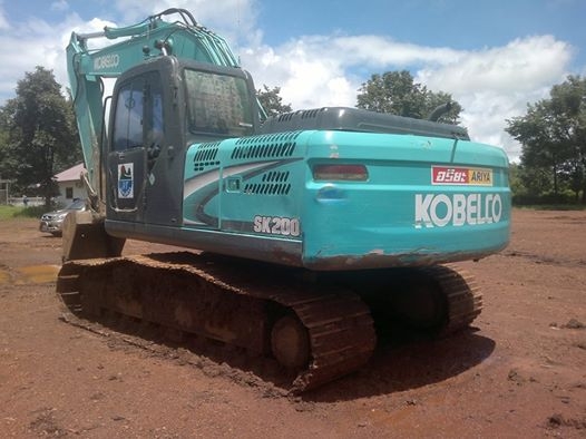 ขายด่วน  รถแบคโฮ  KOBELCO  SK200 รุ่น8 YN11   สภาพดี  12000  ชั่วโมง  พร้อมใช้งาน  เอกสารพร้อม