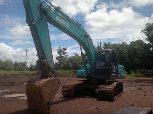 ขายด่วน  รถแบคโฮ  KOBELCO  SK200 รุ่น8 YN11   สภาพดี  12000  ชั่วโมง  พร้อมใช้งาน  เอกสารพร้อม