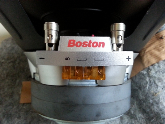 ขายครับ Boston G2 ขนาด12 นิ้วครับ 1 คู่ ครับ สภาพนางฟ้าครับ บินตรงจาก japan