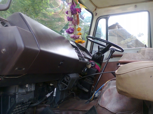 HINO 227 220 แรงม้า 2 เพลาดัมพ์ กระบะอลูมิเนียม