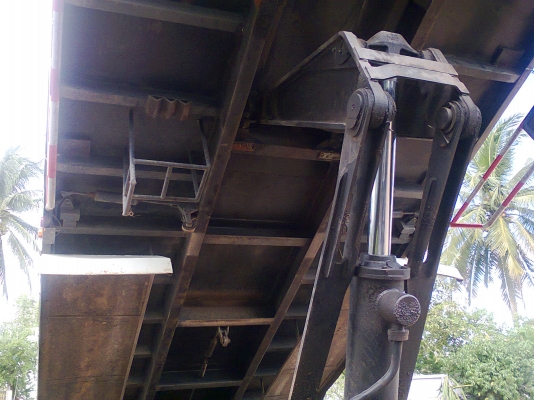 HINO 227 220 แรงม้า 2 เพลาดัมพ์ กระบะอลูมิเนียม