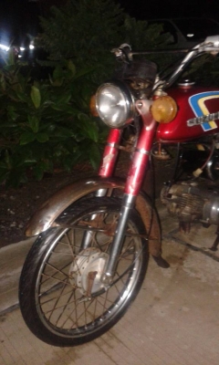 ขาย Suzuki A80 เดิมๆแห้งๆสภาพสวยราคา 5500 บาทครับ