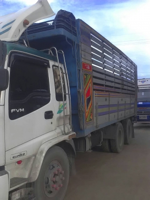 ขายดาวน์10ล้อ210แรงม้า