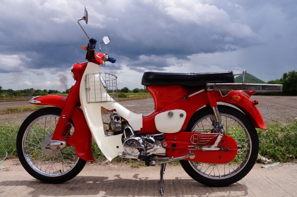 ขาย honda c 100 เครื่อง lifan125 สตาทร์มือ ลูก kaze คาบู N pro เอกสารอินวอย เครื่อง พร้อมใบซื้อขาย โครง สภาพ สวย สด ตามรูปครับ รถพร้อมใช่ ขับดีมาก ครับ