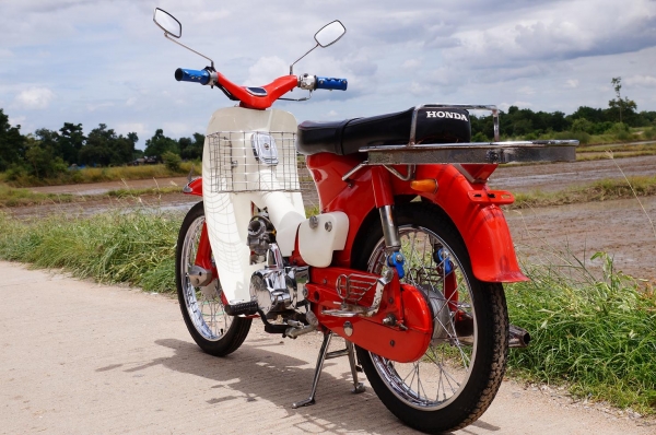 ขาย honda c 100 เครื่อง lifan125 สตาทร์มือ ลูก kaze คาบู N pro เอกสารอินวอย เครื่อง พร้อมใบซื้อขาย โครง สภาพ สวย สด ตามรูปครับ รถพร้อมใช่ ขับดีมาก ครับ