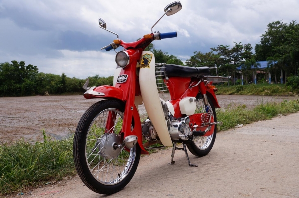 ขาย honda c 100 เครื่อง lifan125 สตาทร์มือ ลูก kaze คาบู N pro เอกสารอินวอย เครื่อง พร้อมใบซื้อขาย โครง สภาพ สวย สด ตามรูปครับ รถพร้อมใช่ ขับดีมาก ครับ