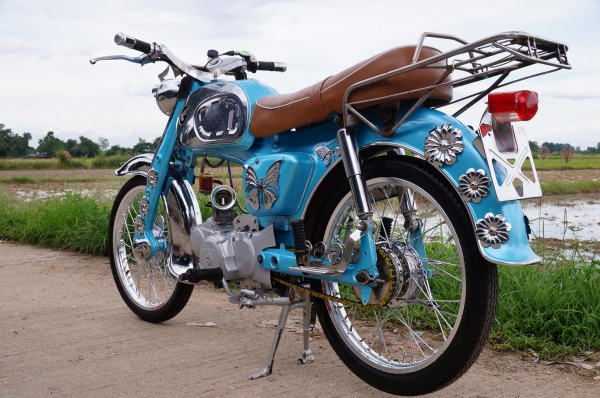 ขาย HONDA C 200 เครื่อง WAVE Z พร้อมทะเบียน เล่มโครง เล่มเครื่อง เลขตรง สภาพตามรูป สวย กริป เครื่องเดิมดีมาก ขับแน่นดี พร้อมใช้ครับ