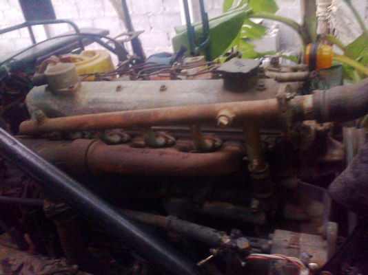 หกล้อ เครืองHINOรถบรรทุกน้ำ สภาพดีพร้อมใช้งาน (ตัวจริงรถสวยสภาพดีมากครับ)ราคา195,000บ บ่มี..เล่มครับ