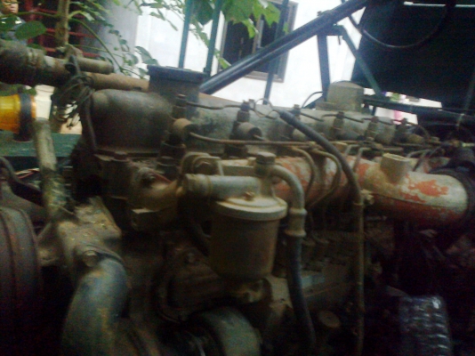 หกล้อ เครืองHINOรถบรรทุกน้ำ สภาพดีพร้อมใช้งาน (ตัวจริงรถสวยสภาพดีมากครับ)ราคา195,000บ บ่มี..เล่มครับ