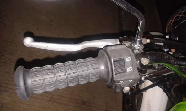 ขาย Kawasaki TR250 ญี่ปุ่นเดิมๆสภาพสวยราคา 43000 บาทครับ ขาย Kawasaki TR250 ญี่ปุ่นเดิมๆสภาพสวยราคา 43000 บาทครับ