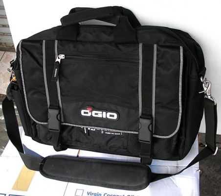 Backpack , กระเป๋าเดินทาง กระเป๋าเป้ มือสองของแท้ คัดคุณภาพ... อัพเดทเกือบทุกวัน เข้ามาดูเรื่อยๆนะครับ