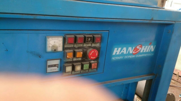 ขายปั้มลม สกรู ไม่แน่ใจ 20หรือ30 HP ยี้ห้อ HANSHIN ประเทศ Korae ใช้งานได้ครับ