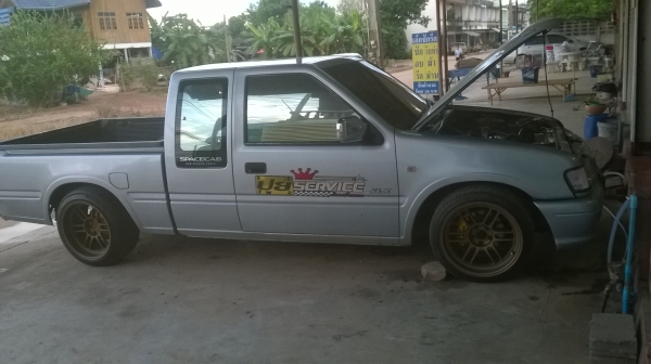 ขาย ISUZU ดราก้อน สวยๆเลยคับ รถบ้าน เจ้าของขายเองคับ สนใจมาดูรถก่อนได้คับ