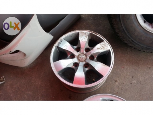 เศษล้อวีโก้ตัวสูง ขอบ 16 พร้อมฝาครอบดุมกลาง