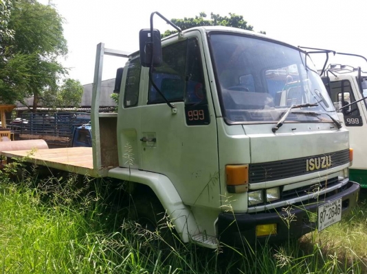 ขายร็อกกี้พื้นเรียบ ยาว6.50เมตร เครื่องดี แคชซีสวย พ.เพาเวอร์ เบรกทิฟฟี่ ภายในสวย สภาพพร้อมใช้งาน เอกสารพร้อมโอน สนใจโทร 090-8588220คุณนะ ID:narong498 หรือ www.truck.in.th/498