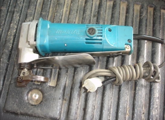 ขาย MAKITA JS1600 เครื่องตัดเหล็กแผ่น 1.6mm 300W