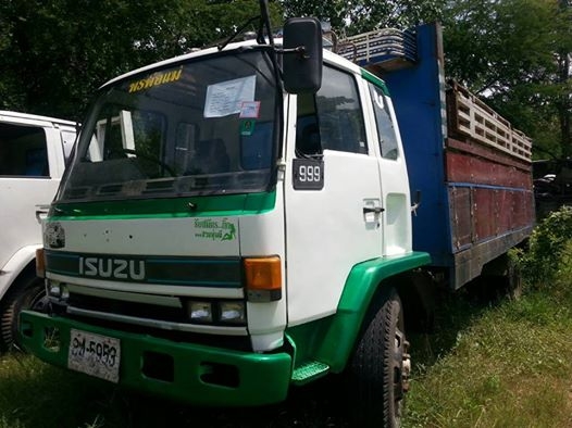 ขายร็อกกี้ เครื่องดี แคชซีสวย พ.เพาเวอร์ เบรกทิฟฟี่ ภายในสวย สภาพพร้อมใช้งาน เอกสารพร้อมโอน ราคา550,000 สนใจโทร 090-8588220คุณนะ ID:narong498 หรือ www.truck.in.th/498