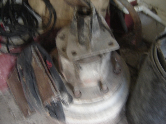 ขาย กระดุม รถHINO MEGA 240 ราคา 1500 บาท โทร. 0892406621