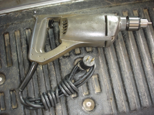 ขายสว่านไฟฟ้า makita 13mm. รุ่น 6301 (700w.)