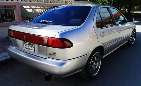 Nissan sunny ปี 96 เกียร์ออโต้ เครื่องดี เกียร์นิ่มนวล ช่วงล่างเงียบ ไม่มีปัญหาความร้อน แอร์หนาว กระจกไฟฟ้า ปรับข้างไฟฟ้า เซ็นทรัลล็อค ภายในสะอาดเรียบร้อย ท่อแต่ง แม็กซ์ lenso 15" เหมาะสำหรับวัยรุ่น ภาษี 58 เอกสารพร้อมโอน บริการส่งทั่วไทย ราคา 79,0 Nissan sunny ปี 96 เกียร์ออโต้ เครื่องดี เกียร์นิ่มนวล ช่วงล่างเงียบ ไม่มีปัญหาความร้อน แอร์หนาว กระจกไฟฟ้า ปรับข้างไฟฟ้า เซ็นทรัลล็อค ภายในสะอาดเรียบร้อย ท่อแต่ง แม็กซ์ lenso 15" เหมาะสำหรับวัยรุ่น ภาษี 58 เอกสารพร้อมโอน บริการส่งทั่วไทย ราคา 79,0