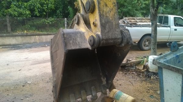 PC200-3 คอนโทนสั้น รถของผู้รับเหมาก่อสร้าง สภาพดี..มีตำหนิที่โซ่... PC200-3 คอนโทนสั้น รถของผู้รับเหมาก่อสร้าง สภาพดี..มีตำหนิที่โซ่...