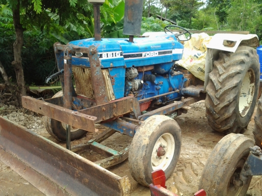 ขายฟอด77t3พร้อมใบดันผาน4รถสวยสภาพพร้อมใช้