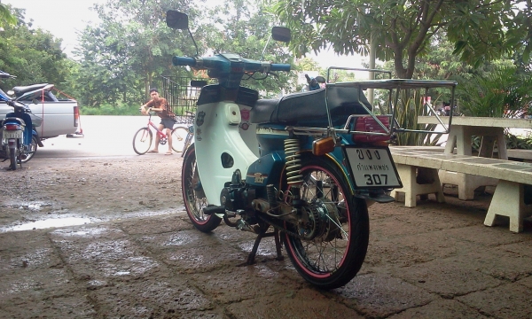 ขาย C900 เครื่องไลฟาน 125 cc. เอกสารอินวอย ค่าตัว 13500 บาท รถขับได้ปกติ(มีสตาร์ทมือ) เครื่องดี ล้อ ยางใหม่ ท่อใหม่ อะไหล่เดิมเกือบทั้งคัน สภาพตามรูป สนใจโทรมาสอบถาม 089-8054390 โอ๋ ลพบุรี ขาย C900 เครื่องไลฟาน 125 cc. เอกสารอินวอย ค่าตัว 13500 บาท รถขับได้ปกติ(มีสตาร์ทมือ) เครื่องดี ล้อ ยางใหม่ ท่อใหม่ อะไหล่เดิมเกือบทั้งคัน สภาพตามรูป สนใจโทรมาสอบถาม 089-8054390 โอ๋ ลพบุรี