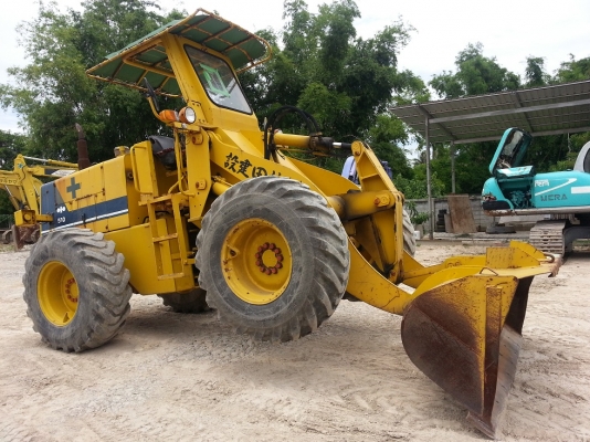 รถตัก KOMATSU 510 นำเข้าจาก ญี่ปุ่น แท้ 100\% สวยสุดๆ ยางใหม่มาก ขายถูก 090-986-2521 รถตัก KOMATSU 510 นำเข้าจาก ญี่ปุ่น แท้ 100\% สวยสุดๆ ยางใหม่มาก ขายถูก 090-986-2521