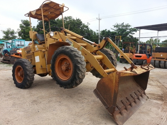 รถตัก เอวอ่อน FURUKAWA  FL-60A นำเข้าจาก ญี่ปุ่น++ ขนาดเท่า 507 ตักประมาณ 1 คิว ขายถูก 090-986-2521