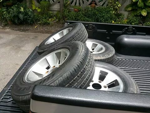 แม๊ก 14 นิ้ว ใส่ 6 รู พร้อมยาง แม๊ก 14 นิ้ว ใส่ 6 รู พร้อมยาง