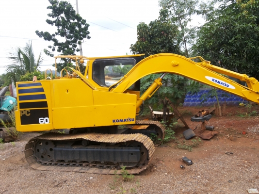 ขายรถขุด-ดัน KOMATSU pc 60 ( 10HT)(มีVDOให้ชม) รถเก่านอก สภาพพร้อมใช้งาน มีเอกสารแจ้งจำหน่าย(เจ้าของขายเอง  ติดต่อโดยตรง  นิวส์ 083-4953407 ,085-8332943,  091-2602677 )