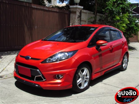 ขาย FORD FIESTA สีส้ม