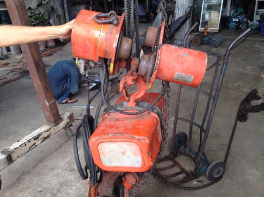 ขายรอกไฟฟ้า Elephant 2ton 380 V made in Japan พร้อมตัวขับ สภาพอุปกรณ์ครบ พร้อมใช้งาน