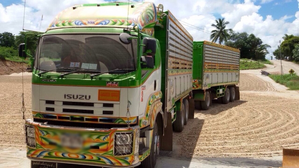 ขายดาว์น ISUZU 360 แรง ปี 56 กระบะดัมพ์อู่สมศักดิ์ แม่ยาว 6.30 เมตร ลูก 7.50 เมตร สูง 2.20 เมตร