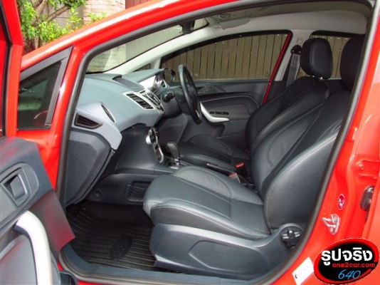 ขาย FORD FIESTA สีแดง
