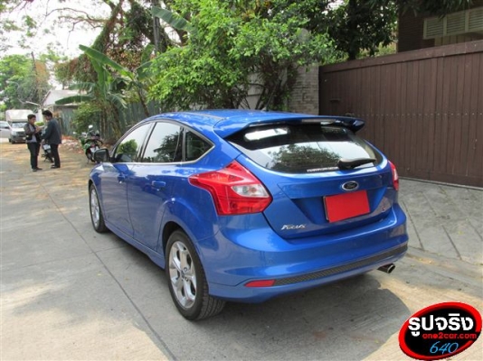 ขาย FORD FOCUS สีน้ำเงิน