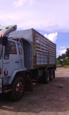 ขายสิบล้อiszuzuจัมโบ้ ดั้ม เครื่อง210 10เกียร์ รถสวย