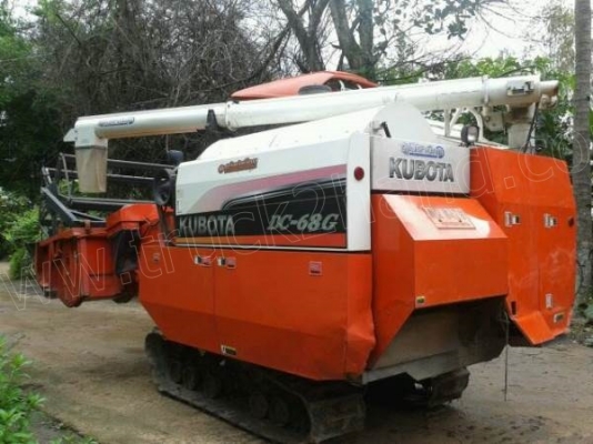 รถเกี่ยว KUBOTA รุ่น DC-68G ปี55 ตีนตะขาบใหม่ 2 เส้น รถเกี่ยว KUBOTA รุ่น DC-68G ปี55 ตีนตะขาบใหม่ 2 เส้น