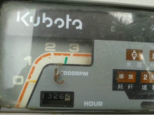 รถเกี่ยว KUBOTA รุ่น DC-68G ปี55 ตีนตะขาบใหม่ 2 เส้น รถเกี่ยว KUBOTA รุ่น DC-68G ปี55 ตีนตะขาบใหม่ 2 เส้น