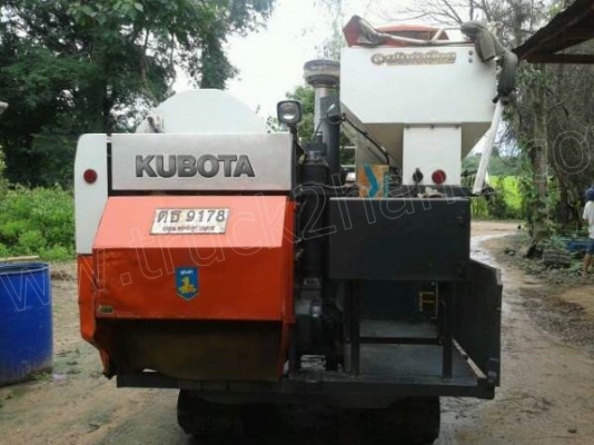 รถเกี่ยวข้าว KUBOTA รุ่นDC-60Plus+ ปี 54 ตัวสุดท้ายก่อนที่จะ รุ่น 70