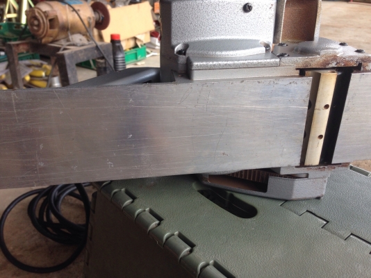 กบ. MAKITA  3  นิ้ว รุ่น 1600 750w