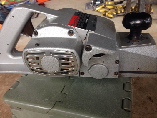 กบ. MAKITA  3  นิ้ว รุ่น 1600 750w