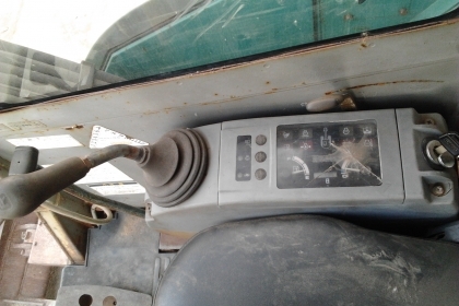 ขายถูกสุดๆ  KOBELCO SK30UR-2 เก่านอกแท้ๆ