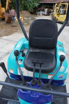 ขายรถขุดขนาดเล็ก KOMUTSU PC15R-8 ผ่านการใช้งานมา 1700 ชั่วโมง