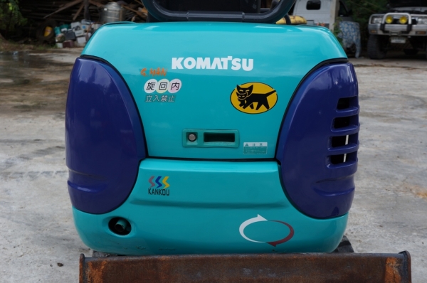 ขายรถขุดขนาดเล็ก KOMUTSU PC15R-8 ผ่านการใช้งานมา 1700 ชั่วโมง
