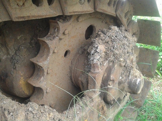 ขายรถแทร็คเตอร์และรถไถราคาถูก